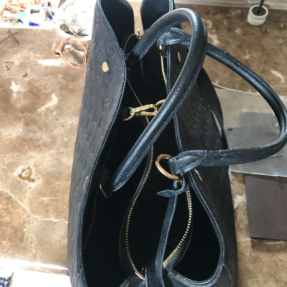 Authentic Louis Vuitton Montaigne GM Noir - Picture 3 of 8